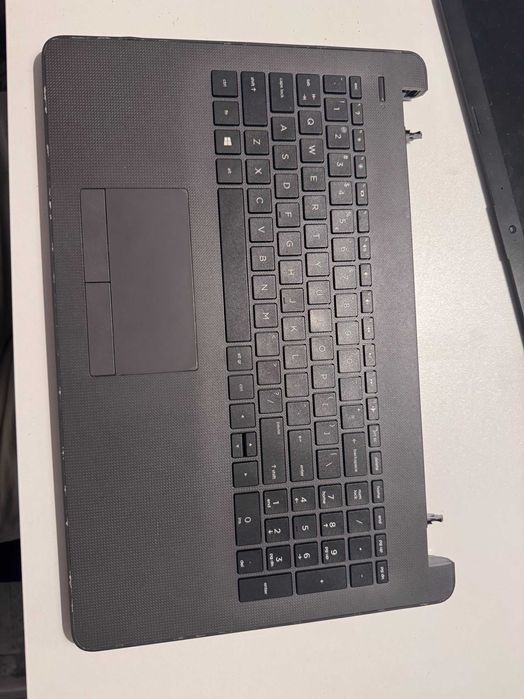 Dezmembrez HP 250 G6 - display, top case, bottom case - 250 lei