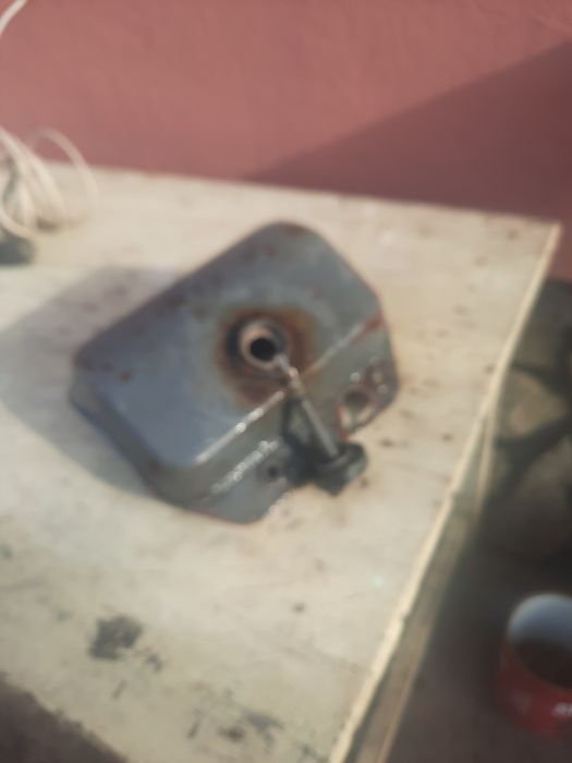 Продавам резервоар за Акме