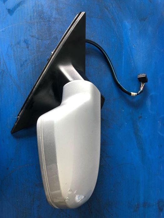 oglinda dreapta fata 9 pini audi a4 b8