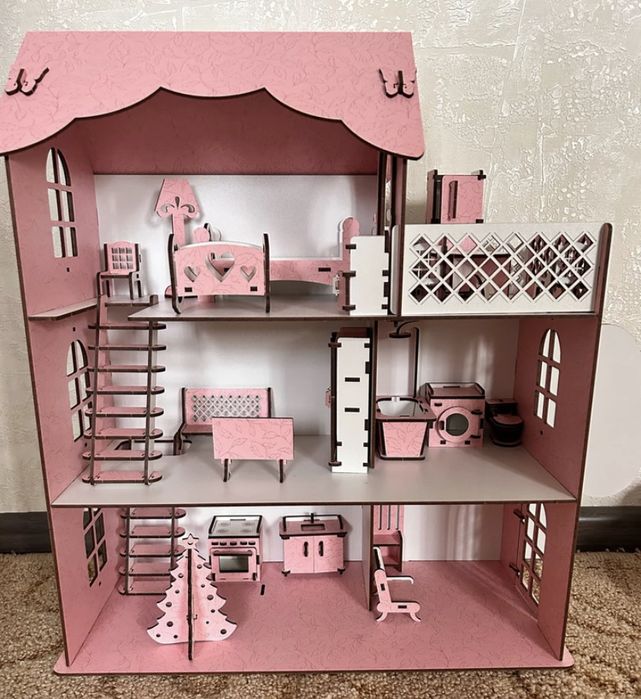 Игрушечный домик с мебелью