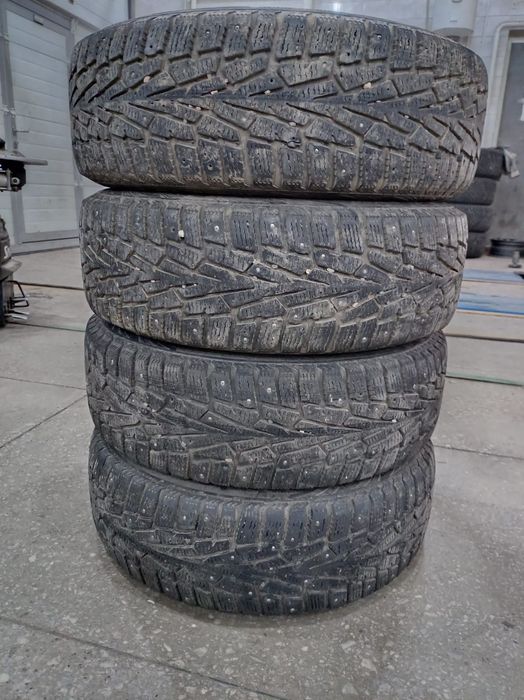 Комплект зимних шин r15