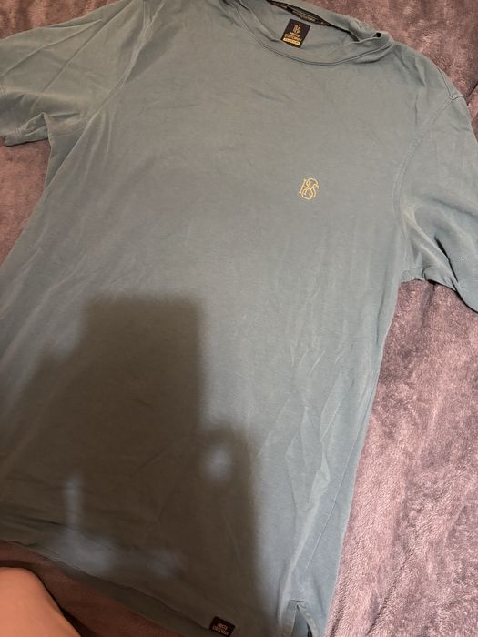 Hristo Stoichkov  с размер тениски двете за 20 лв