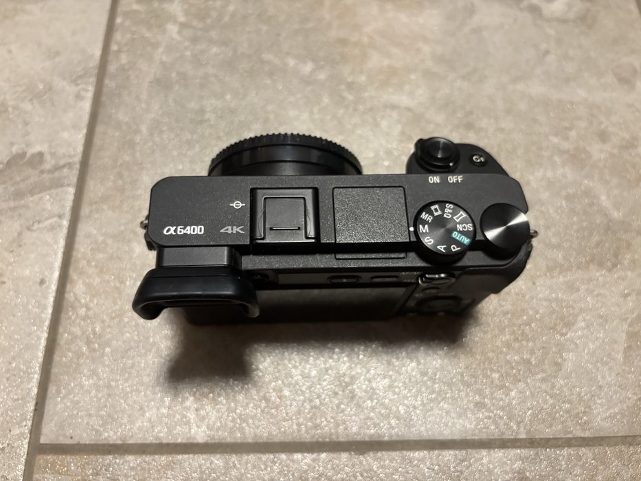 Sony A6400 cu 7404 cadre Body