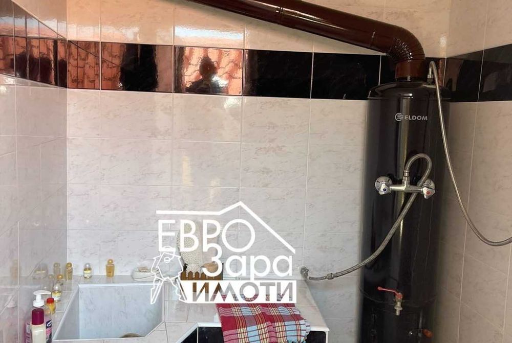 Продава се Къща в с. Лозен, Област Стара Загора - 150 кв.м за 1133 €/кв.м - Снимка #13