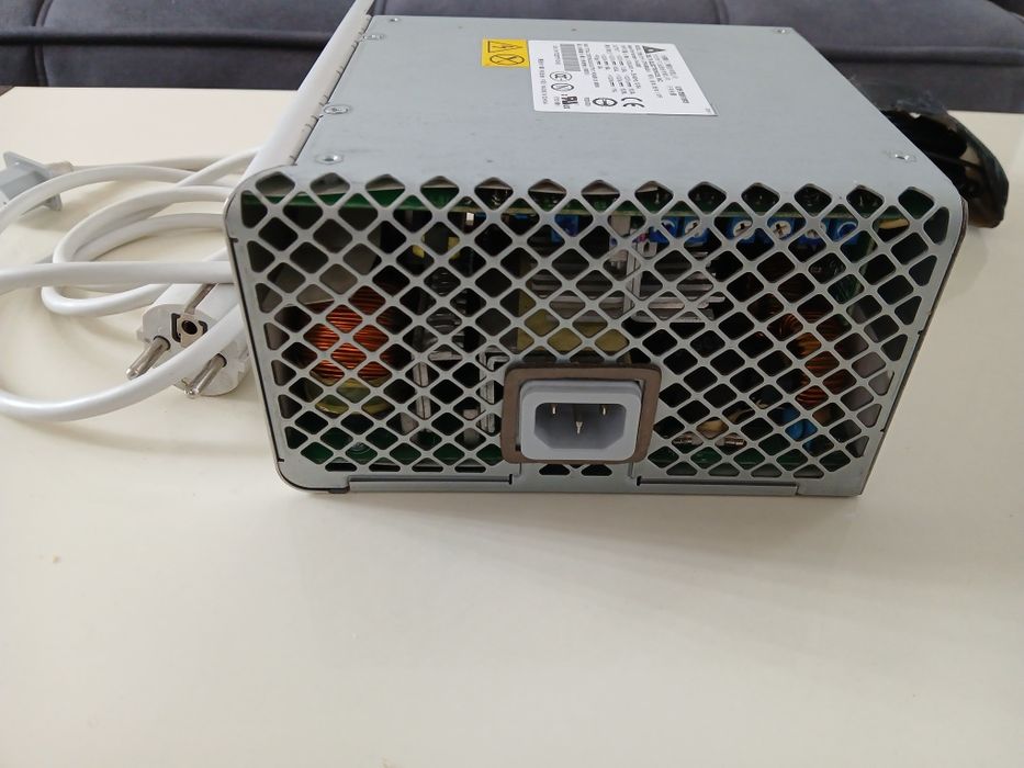 Sursa Apple MacPro 980w defecta