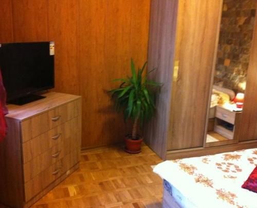 Дава се под наем Двустаен апартамент в София, Оборище - 65 кв.м за 547.23 € - Снимка #4