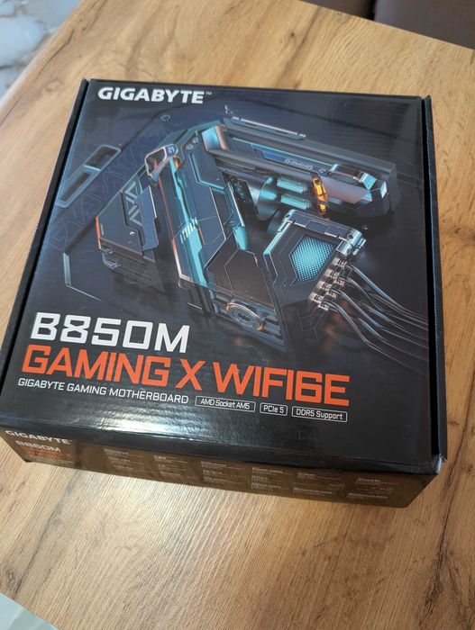 placa de baza B850M GAMING X WIFI6E cu garantie 2 ani