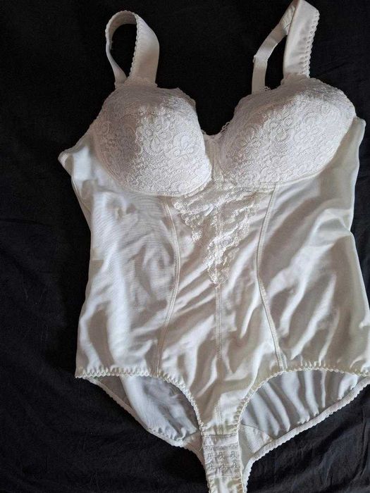 Body shape cu efect de modelare mediu,masura 105D