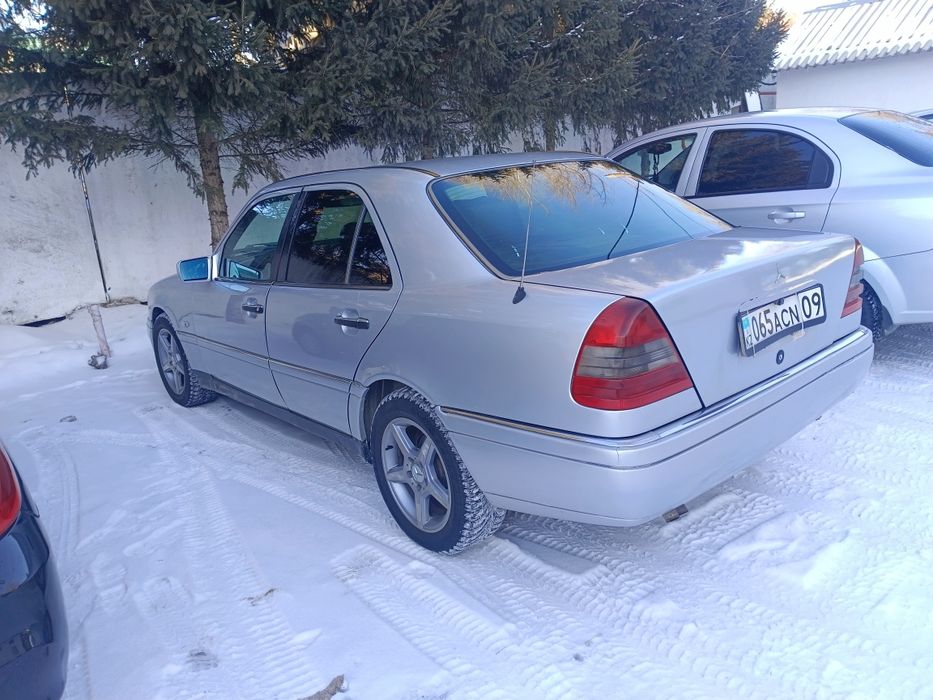 Продаю Mercedes C220