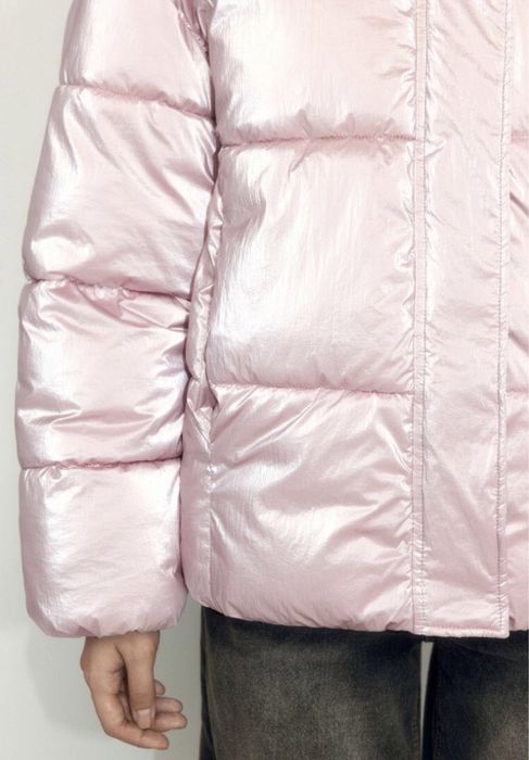 Куртка стеганая из блестящей ткани