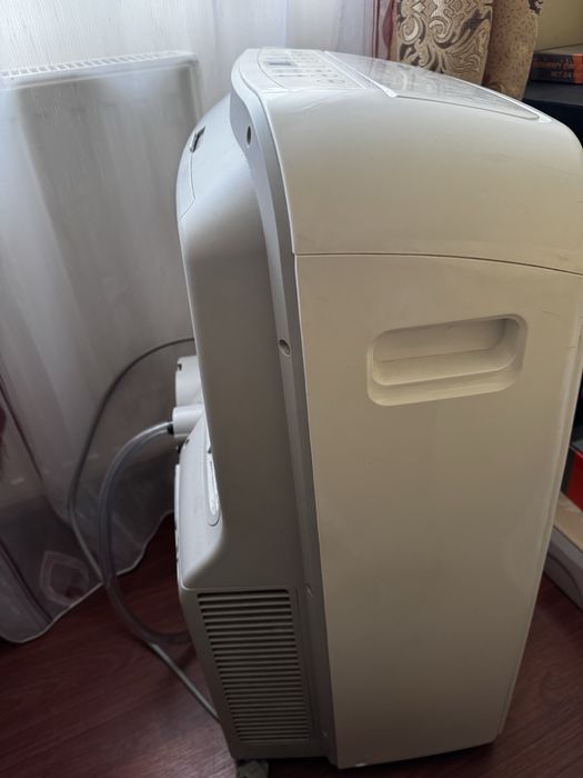 Aer conditionat portabil 2 in 1 raceste si incalzeste