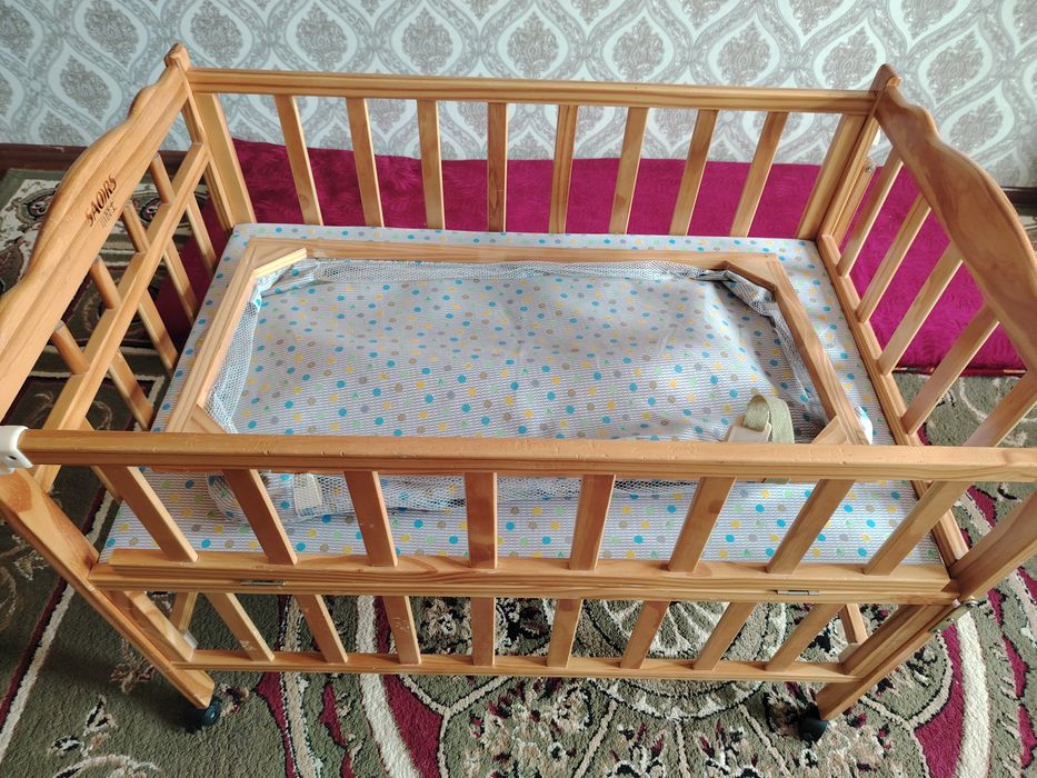 Кровать детский  качественный