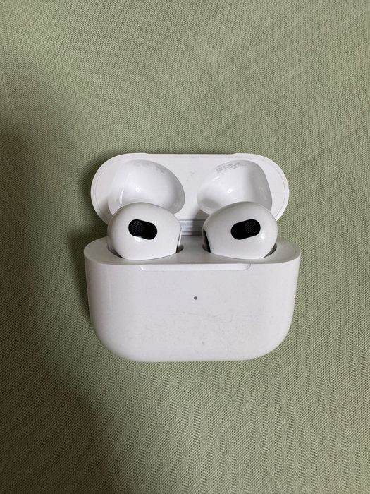 Аирподс 3 серия.