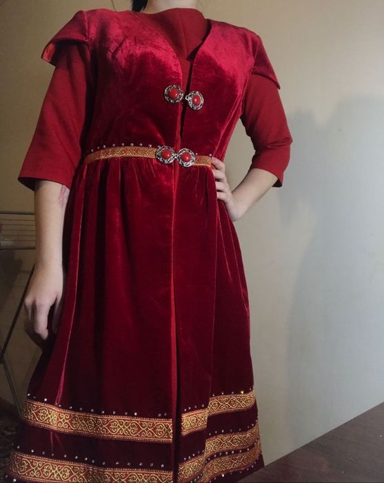 Национальная одежда. Комзол.