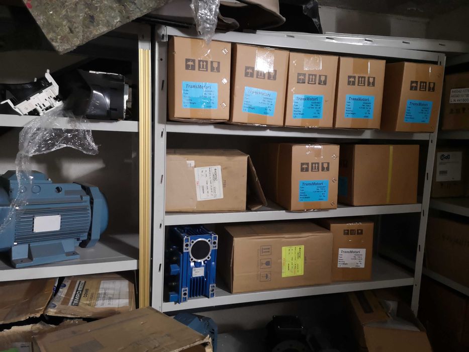 Ел. Мотори Редуктори и транспортни ленти