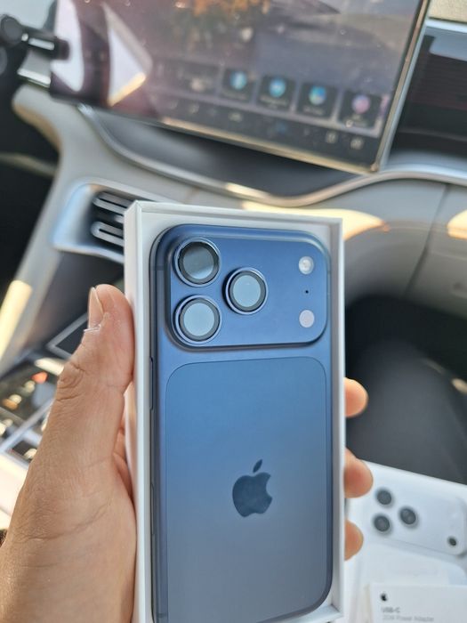 17 Pro 256Gb Blue 100% в идеале! Sim + e sim
