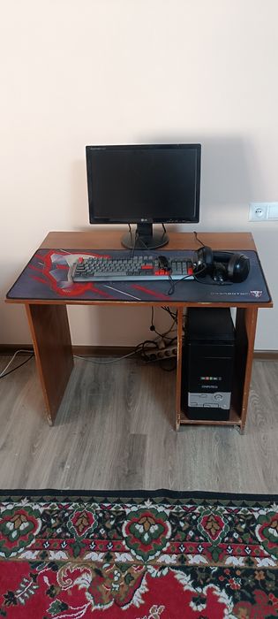 Продается компютер стол