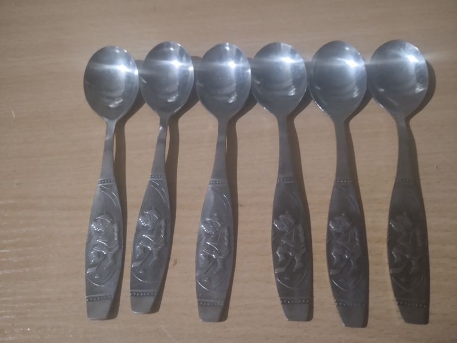 Столовые приборы