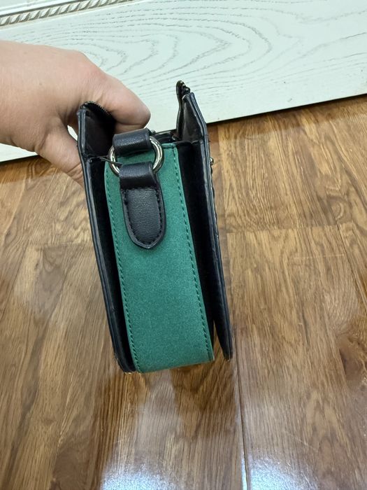 Сумки кросс боди, и черно зел замш