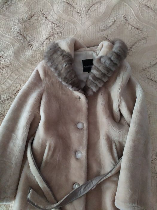 Пуховик шуба плащ 46 р