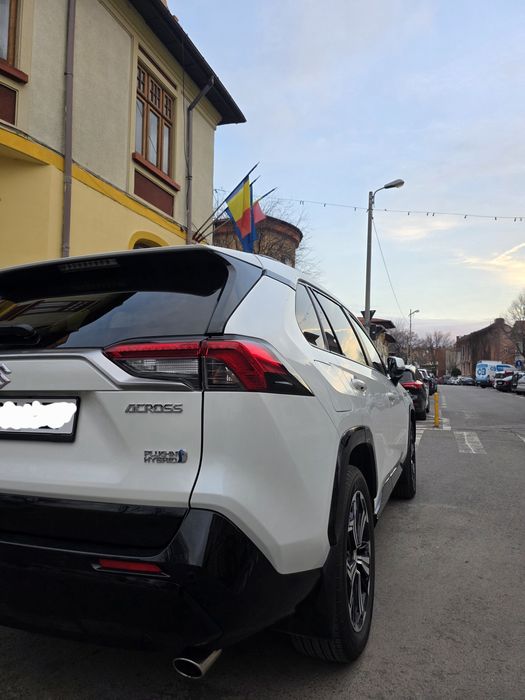 Suzuki Across (Toyota Rav 4) plug-in hybrid