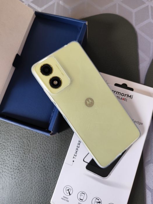 Продавам Motorola E14