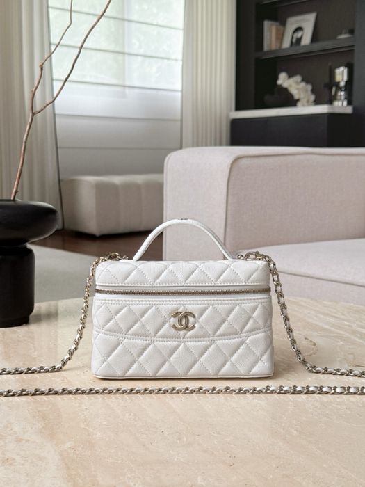 Chanel Vanity чанта 2026