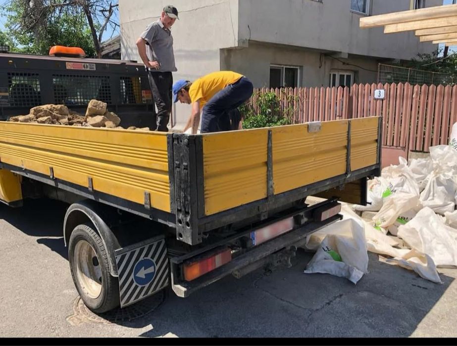 Transport moloz debarasare apartamente ,curti ,gunoi
