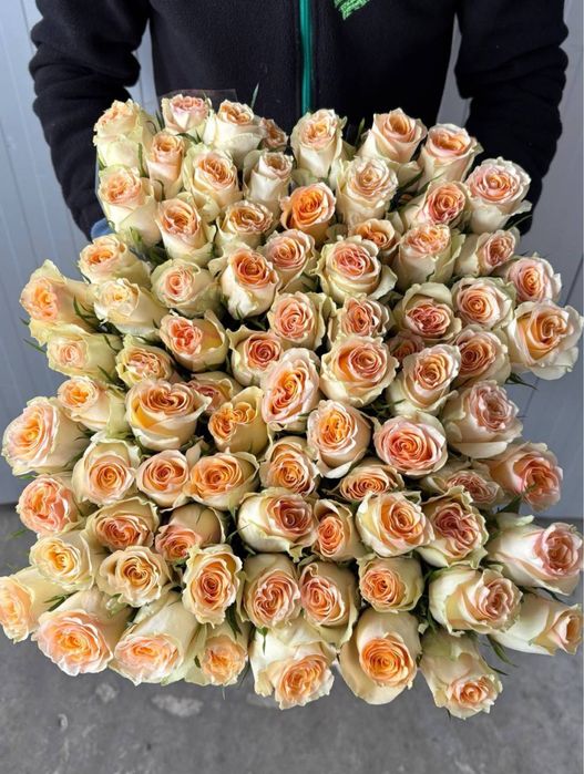 Букеты цветов , пионы розы