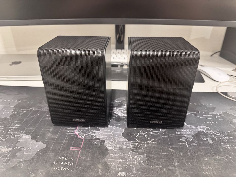 Тыловые колонки Samsung SWA-9250S для саундбара