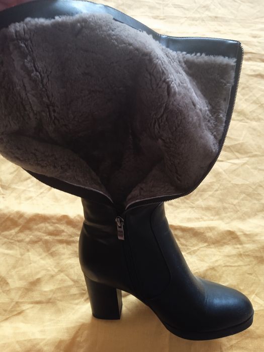 Продам зимние сапоги