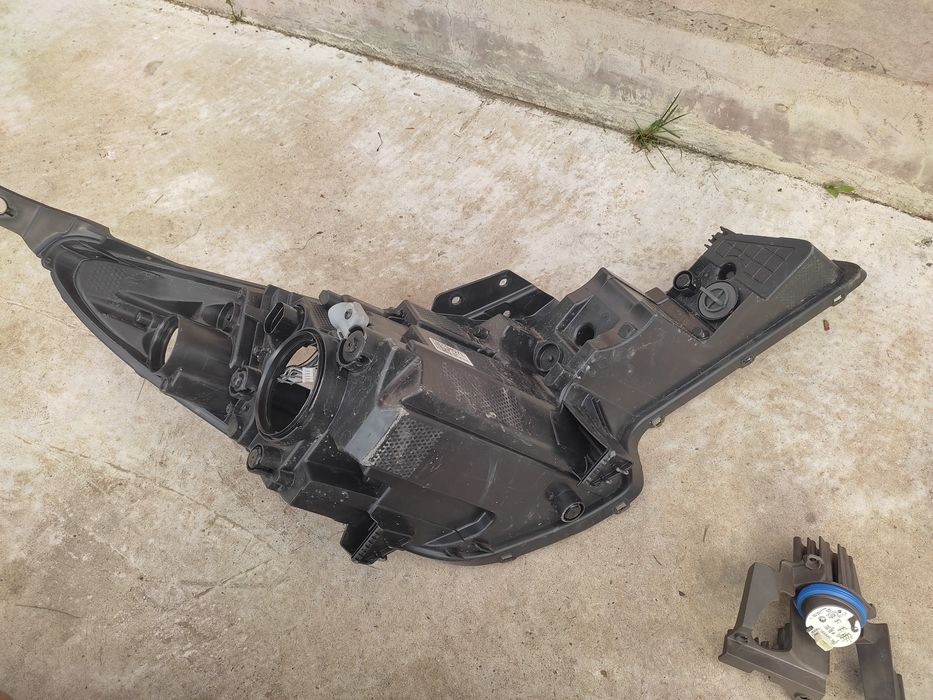 Elemente far stanga Hyundai Elantra 21-23