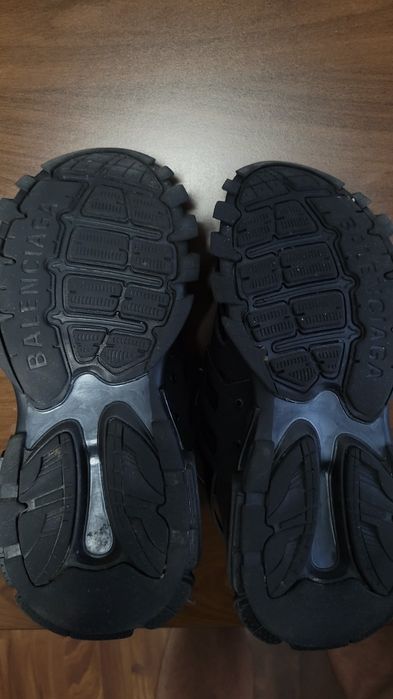 Balenciaga track 42