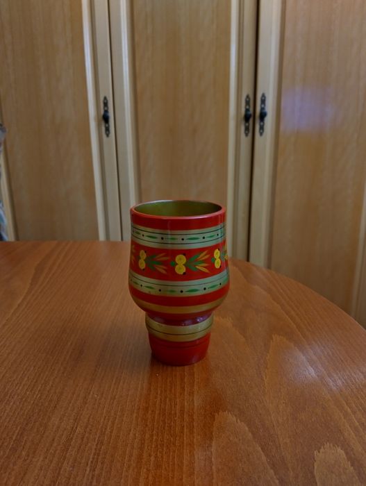 Декоративна ваза.