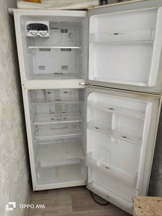 Продам холодильник