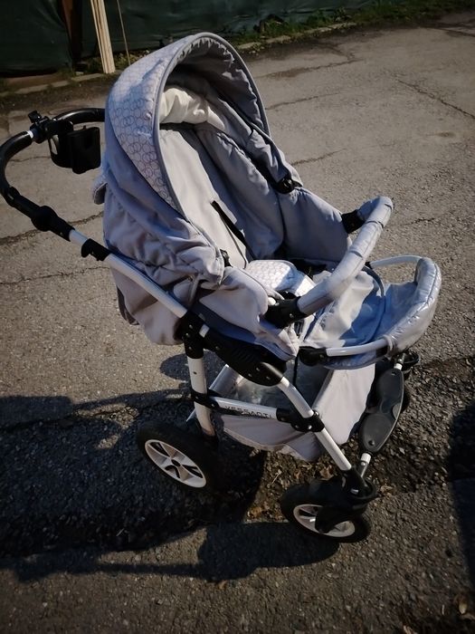 Vând cărucior 2 în 1