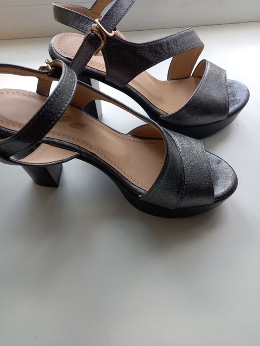 Красивые босоножки