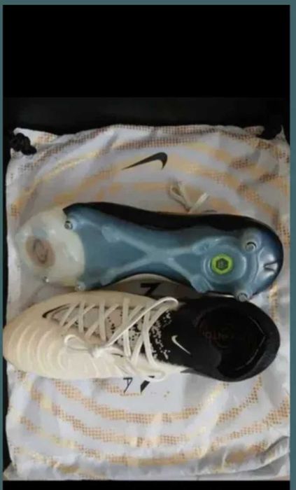 Nike Phantom Luna