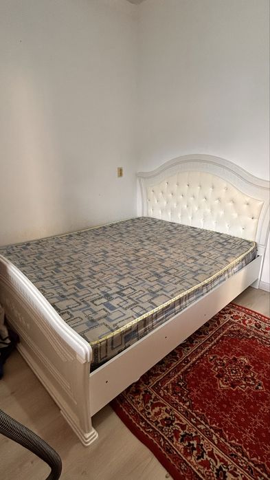 Спальный гарнитур бу