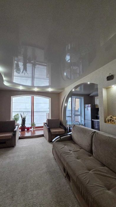 3 шка с мебелью техникой 19 млн, 2 этаж, не угловая