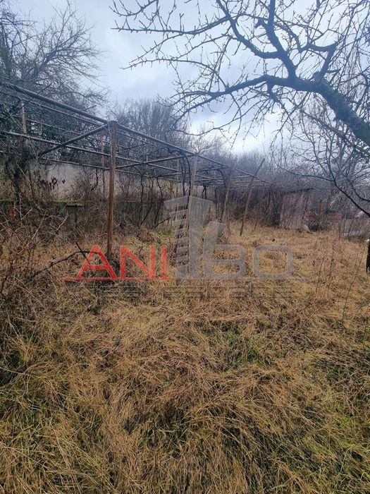 Парцел в София, област-с.Елешница площ 800 цена 80000