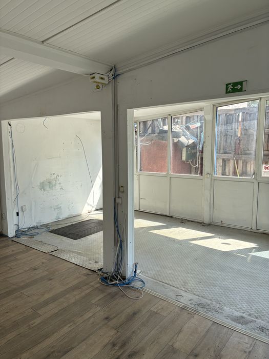 Spatiu comercial hala auto
