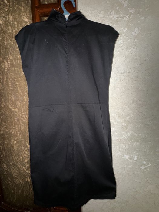 Платья каждый по 2000 тенге