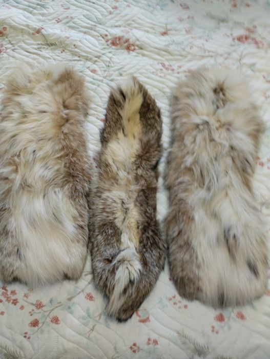 Рукова и воротник из меха рысь.