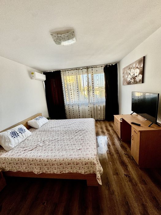 Garsoniera pe Calea Bucuresti de inchiriat