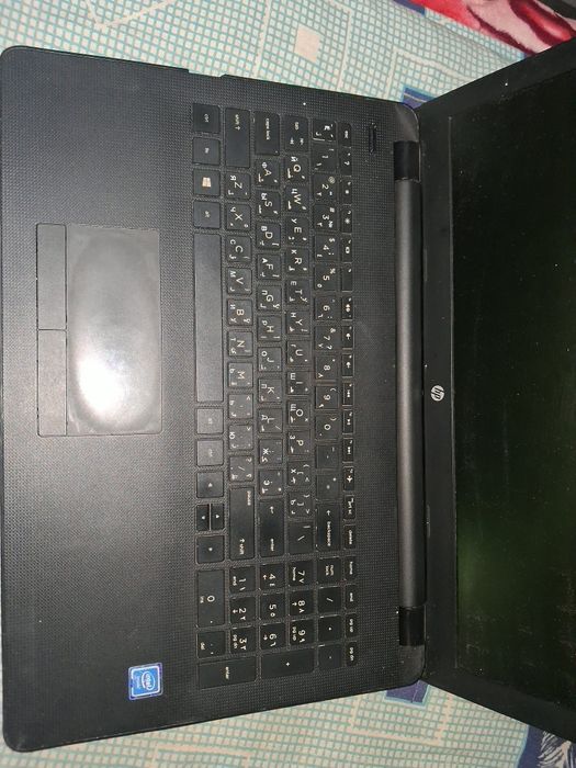 Notbook HP zapchastga sotladi