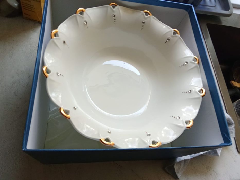 Алма ваза  и поднос новый