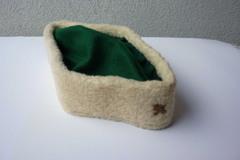 Нов калпак за Чавдарче