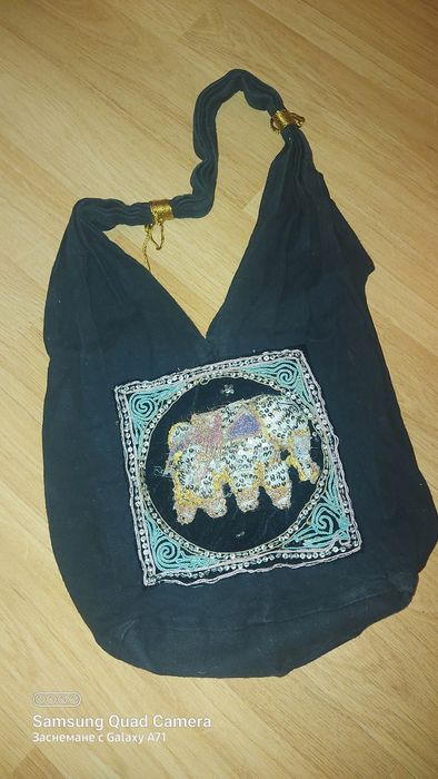 Продавам дамска чанта от плат