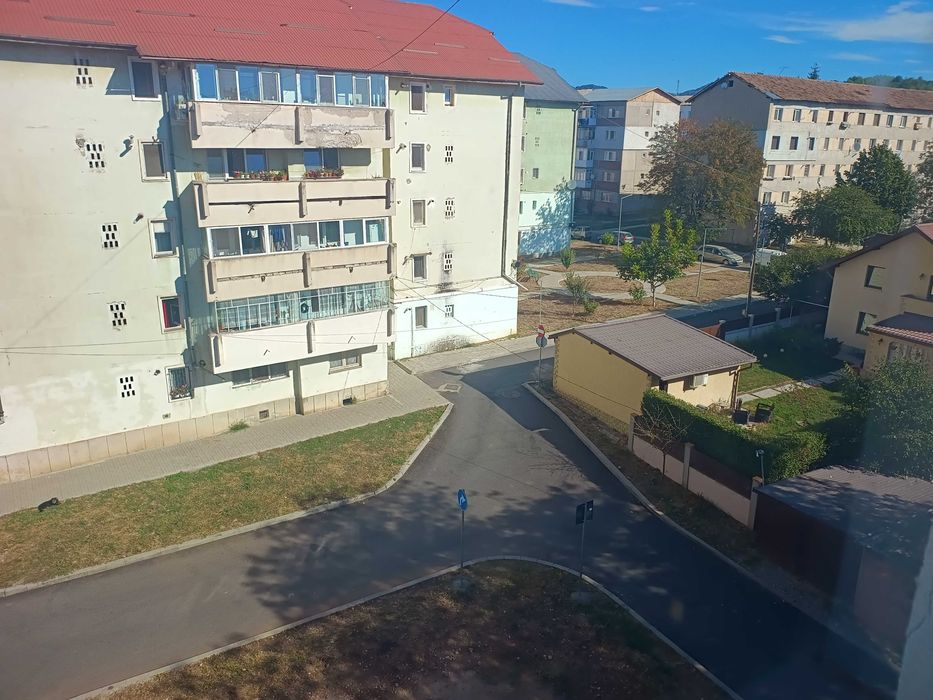 Apartament cu 3 camere